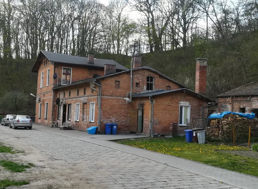 Budynek dawnej restauracji w Parowie – widok obecny (Fot. AG-K)