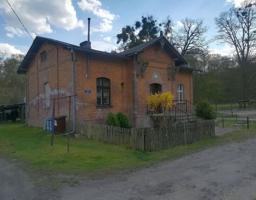 Budynek dawnej strzelnicy w Parowie  - widok obecny (fot. AG-K) 
