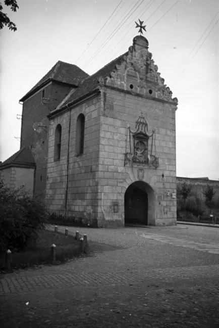 Brama Grudziądzka (Narodowe Archiwum Cyfrowe)