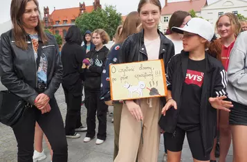 Masz Głos w Chełmnie. Happening przed ratuszem [fot. Agnieszka Waszkiewicz]