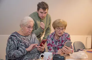 Senior też dziennikarz/Fot. uczestnicy zajęć