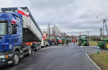 Ogólnopolski strajk rolników. Kilkaset osób protestuje pod Chełmnem/ Fot. Bartosz Kubacki