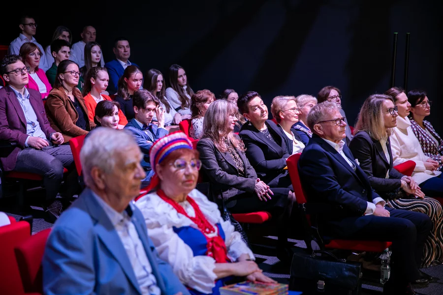 Wręczenie nagród laureatom konkursu „Oni tworzyli naszą historię”, fot. Andrzej Goiński/UMWKP