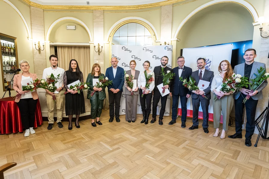 Wręczenie nagród z okazji Dnia Teatru, fot. Szymon Zdziebło/tarantoga.pl dla UMWKP