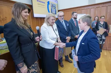 Rozdanie nagród w konkursie „Mój innowacyjny wynalazek”, fot. Mikołaj Kuras dla UMWKP