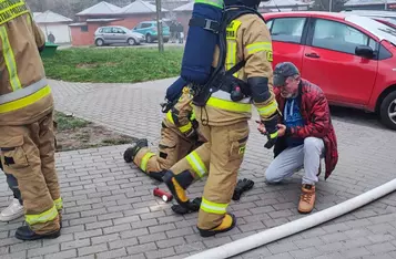 Pożar na os. Skłodowskiej w Chełmnie/ Fot. KP PSP Chełmno