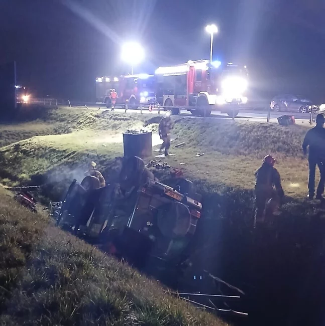 Wypadek na A1 pod Chełmnem/ Fot. KP PSP Chełmno