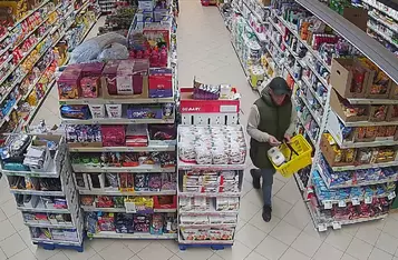 Złodzieje okradli market i drogerię w Świeciu/ Fot. KPP Świecie