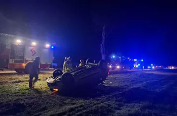 W gminie Chełmno dachowało osobowe auto/ Fot. KP PSP Chełmno