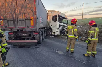 Pod Chełmnem w poślizg wpadł kierowca TIR-a/ Fot. KP PSP Chełmno