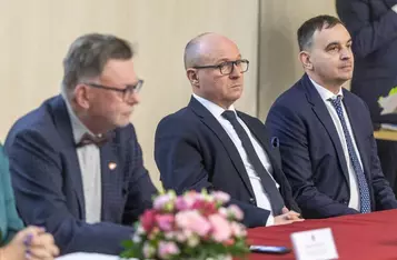 Ceremonia wręczenia umów FEdKP, fot. Szymon Zdziebło/tarantoga dla UMWKP