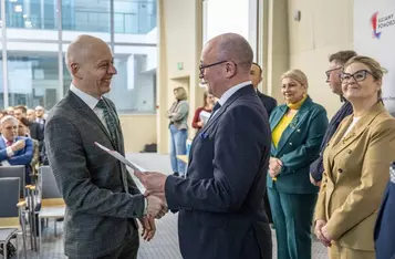 Ceremonia wręczenia umów FEdKP, fot. Szymon Zdziebło/tarantoga dla UMWKP