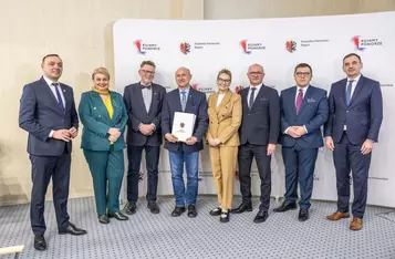 Ceremonia wręczenia umów FEdKP, fot. Szymon Zdziebło/tarantoga dla UMWKP