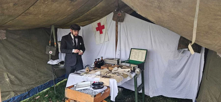 Piknik zimowy z inscenizacją historyczną w Borównie/ Fot. Bartosz Kubacki