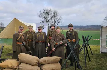 Piknik zimowy z inscenizacją historyczną w Borównie/ Fot. Bartosz Kubacki