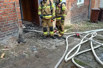 Jedna osoba zginęła w pożarze kamienicy w Chełmnie/ Fot. OSP Chełmno