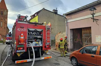 Jedna osoba zginęła w pożarze kamienicy w Chełmnie/ Fot. KP PSP w Chełmnie