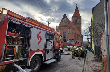 Jedna osoba zginęła w pożarze kamienicy w Chełmnie/ Fot. KP PSP w Chełmnie