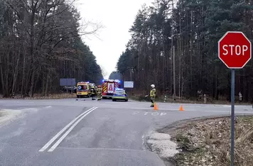 Po wypadku pod Świeciem do szpitala trafiły trzy osoby/ Fot. KPP Świecie