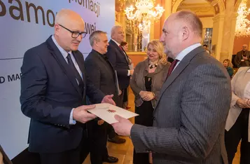 Wręczenie nominacji członkom Europejskiego Korpusu Radnych fot. Mikołaj Kuras dla UMWKP