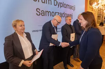 Wręczenie nominacji członkom Europejskiego Korpusu Radnych fot. Mikołaj Kuras dla UMWKP