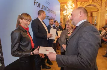 Wręczenie nominacji członkom Europejskiego Korpusu Radnych fot. Mikołaj Kuras dla UMWKP