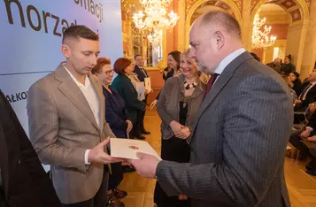 Wręczenie nominacji członkom Europejskiego Korpusu Radnych fot. Mikołaj Kuras dla UMWKP