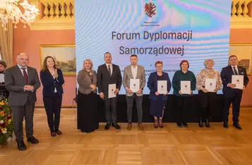 Wręczenie nominacji członkom Europejskiego Korpusu Radnych fot. Mikołaj Kuras dla UMWKP