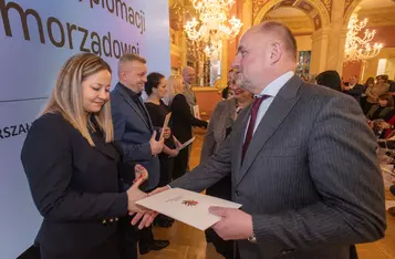 Wręczenie nominacji członkom Europejskiego Korpusu Radnych fot. Mikołaj Kuras dla UMWKP