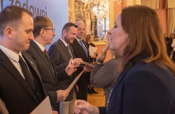 Wręczenie nominacji członkom Europejskiego Korpusu Radnych fot. Mikołaj Kuras dla UMWKP