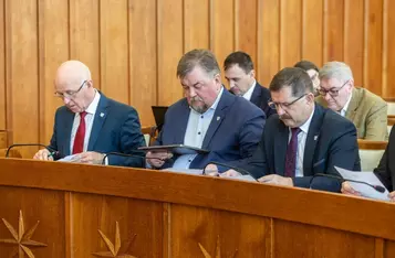 Sesja sejmiku województwa, 17 lutego 2025, fot. Szymon Zdziebło/tarantoga dla UMWKP