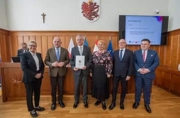 Wręczenie umów o finansowanie projektów środkami FEdKP, fot. Mikołaj Kuras dla UMWKP