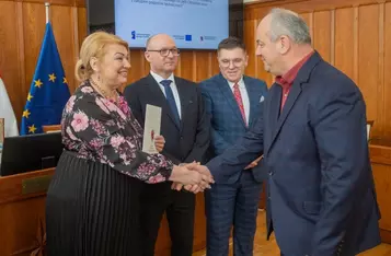 Wręczenie umów o finansowanie projektów środkami FEdKP, fot. Mikołaj Kuras dla UMWKP
