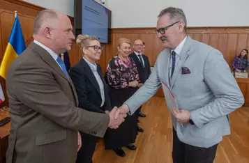 Wręczenie umów o finansowanie projektów środkami FEdKP, fot. Mikołaj Kuras dla UMWKP