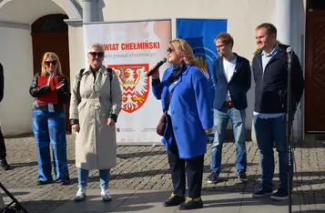 Obchody Światowego Dnia Świadomości Autyzmu na rynku w Chełmnie/ Fot. AW