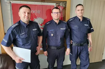 Dzielnicowi z KPP w Chełmnie pomogli nieprzytomnej kobiecie/ Fot. KPP Chełmno