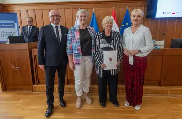 Uroczystość wręczenia umów FEdKP, 13 czerwca 2025 r., fot. Mikołaj Kuras dla UMWKP
