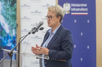 Uroczystość podpisania umów na projekty kolejowe, fot. Mikołaj Kuras dla UMWKP