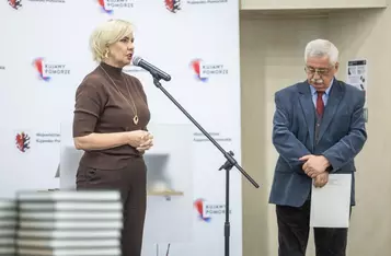 Przekazanie sprzętu dla OSP od Stowarzyszenia Salutaris, fot. Szymon Zdziebło/tarantoga.pl dla UMWKP