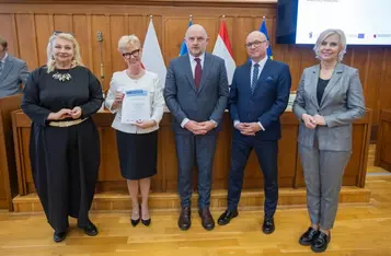 Przekazanie umów o finansowanie projektów w ramach FEdKP, 29 października 2025, fot. Mikołaj Kuras dla UMWKP