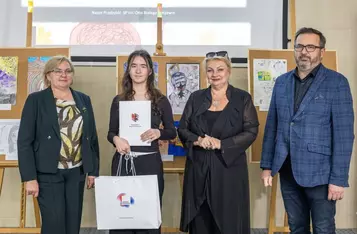 Wręczenie nagród w konkursie plastycznym „Zdrowie psychiczne – wyraź je artystycznie”, fot. Szymon Zdziebło/tarantoga.pl dla UMWKP