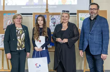 Wręczenie nagród w konkursie plastycznym „Zdrowie psychiczne – wyraź je artystycznie”, fot. Szymon Zdziebło/tarantoga.pl dla UMWKP