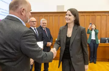 Wręczenie umów pożyczek pomocowych KPFR, fot. Szymon Zdziebło/tarantoga.pl dla UMWKP