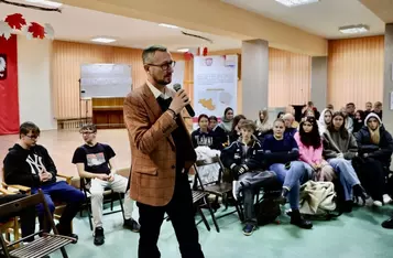 Klub młodzieżowy w Chełmży, fot. Szymon Zdziebło/tarantoga.pl dla UMWKP