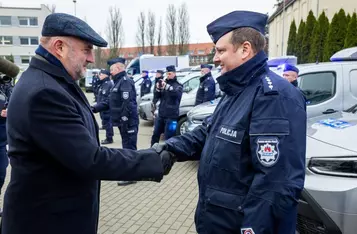 Uroczyste przekazanie sprzętu policji, fot. Tomasz Czachorowski/eventphoto.com.pl dla UMWKP