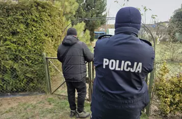 Policjanci skontrolowali pustostany i działki w Chełmnie/ Fot. KPP Chełmno