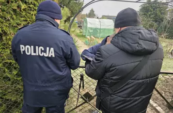 Policjanci skontrolowali pustostany i działki w Chełmnie/ Fot. KPP Chełmno