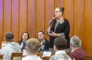 XV sesja osób z niepełnosprawnościami, fot. Szymon Zdziebło/tarantoga.pl dla UMWKP
