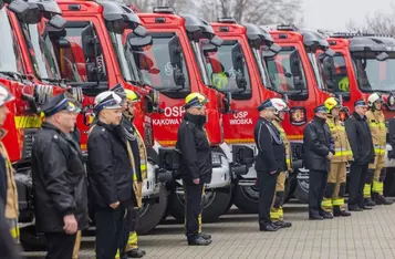 Przekazanie wozów ratowniczo-gaśniczych, fot. Mikołaj Kuras dla UMWKP