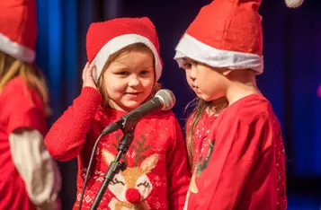 Charytatywny koncert dla Leny i Elizy w kinotatrze Rondo